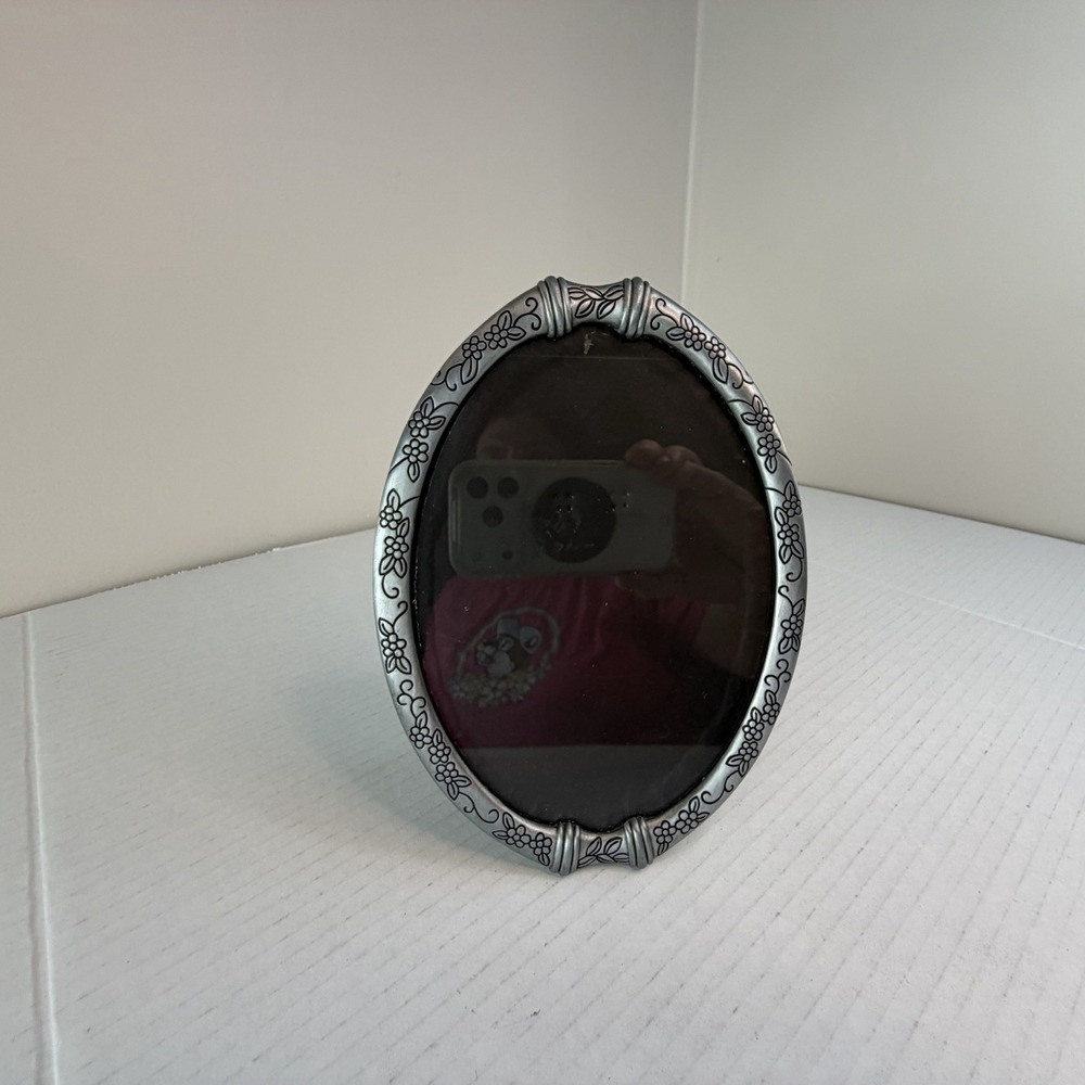 Vintage Pewter Tone Floral Oval Picture Frame 8x6 W/Glass Velvet Back Easel